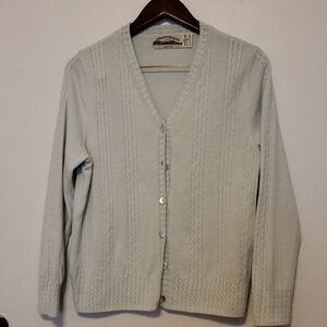 Arancraft cardigan size medium
